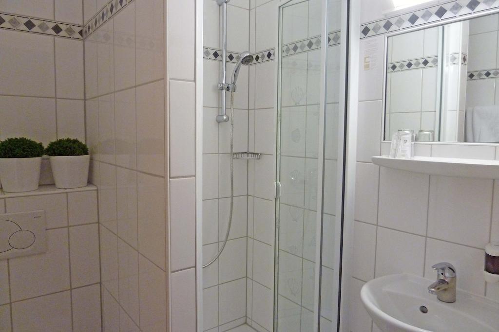 Landhotel Sulzbacher Hof Sulzbach (Hessen) Quarto foto