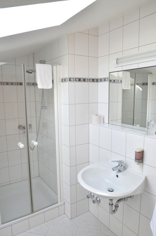 Landhotel Sulzbacher Hof Sulzbach (Hessen) Quarto foto