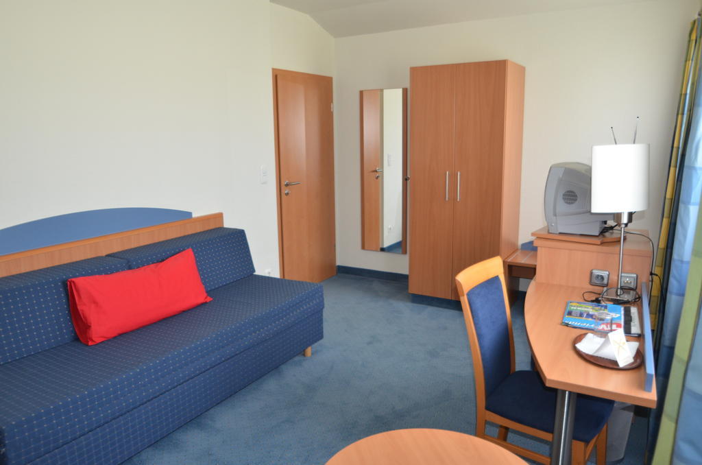 Landhotel Sulzbacher Hof Sulzbach (Hessen) Quarto foto