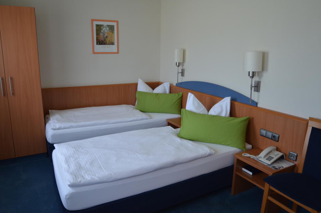 Landhotel Sulzbacher Hof Sulzbach (Hessen) Quarto foto